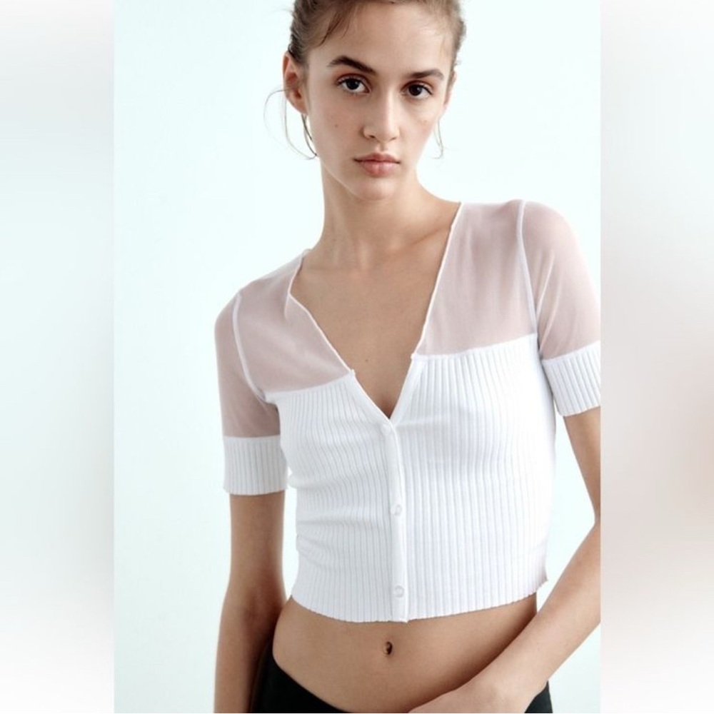 Zara Classic Ribbed Tulle White Top | Size L, fits like M.